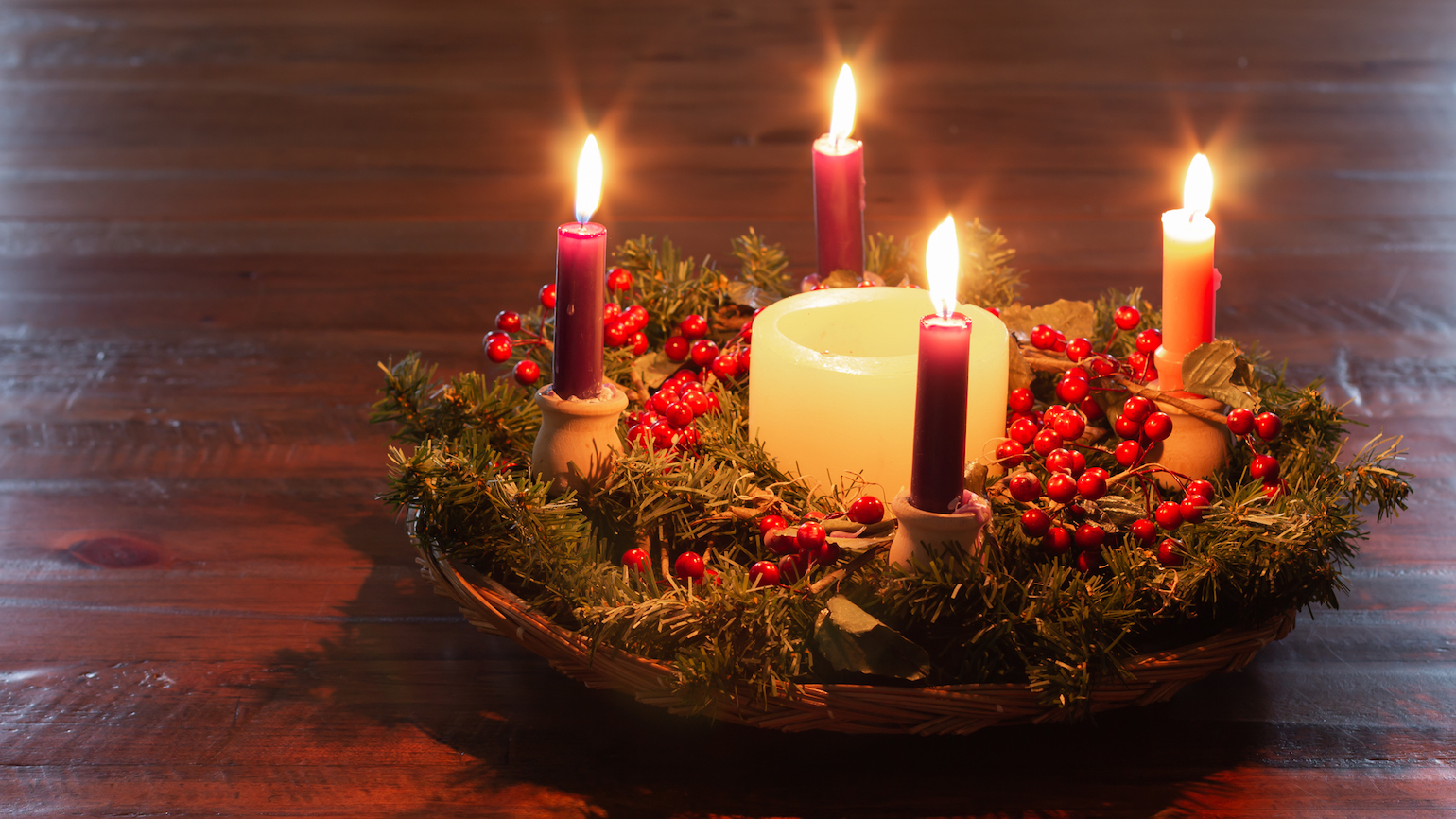How to Pray Over Your Advent Wreath