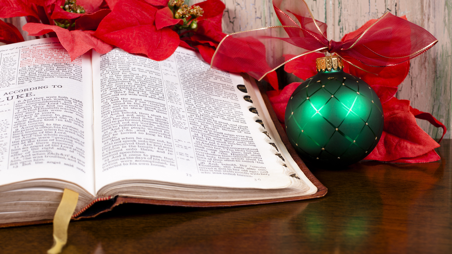 8 Christmas Bible Verses to Inspire Love and Peace