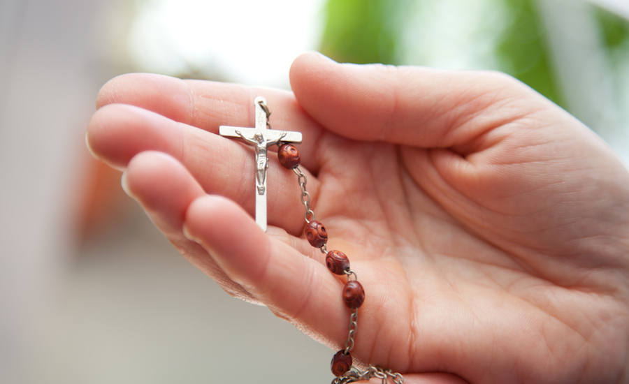 7 Ways to Pray with Beads