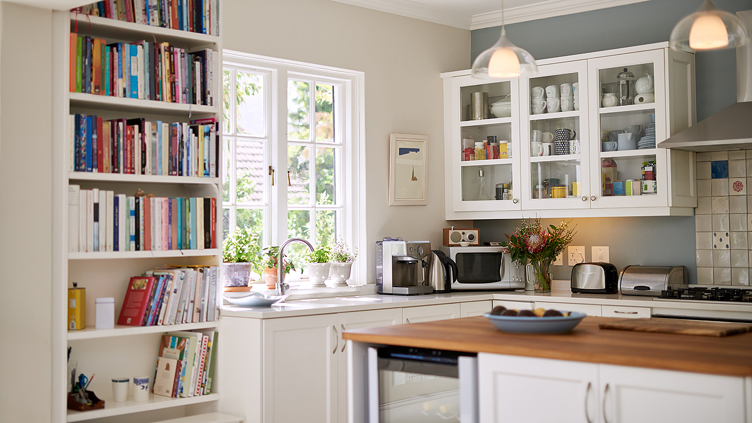 How to Declutter Your Kitchen in 5 Simple Steps