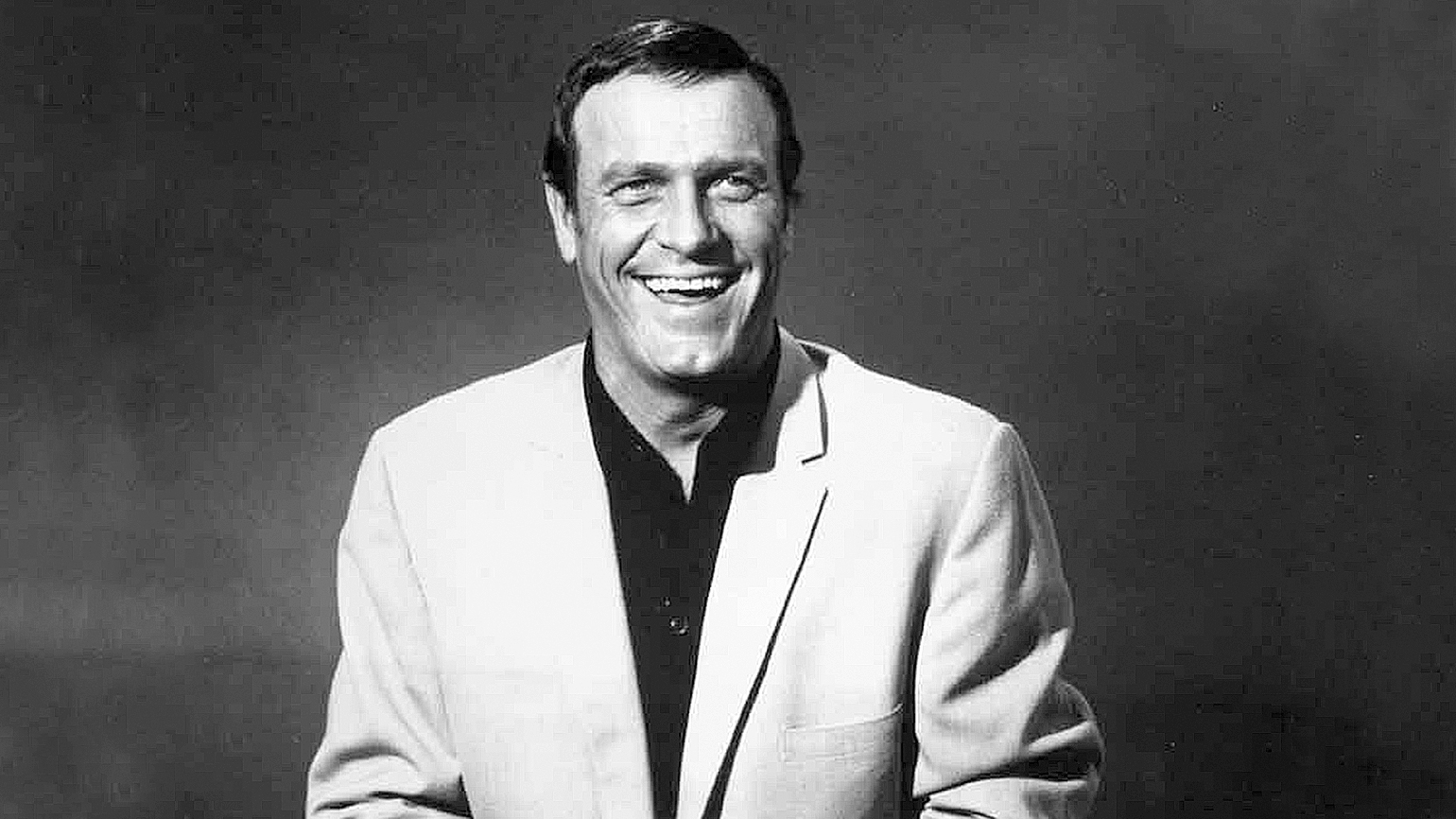 Guideposts Classics: Eddy Arnold on the Value of Aiming High