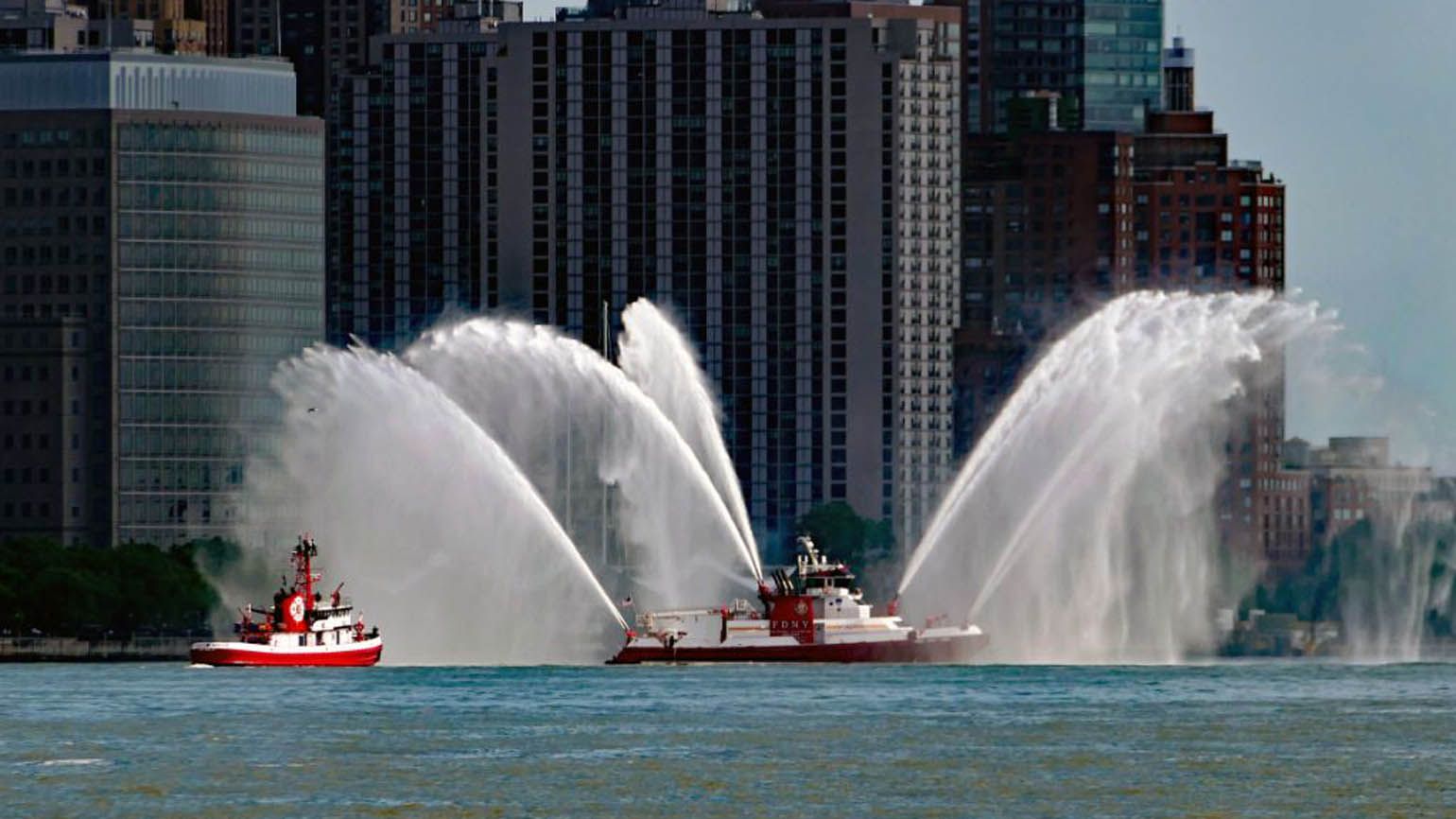 This NY Fireboat Saved Hundreds of People on 9/11
