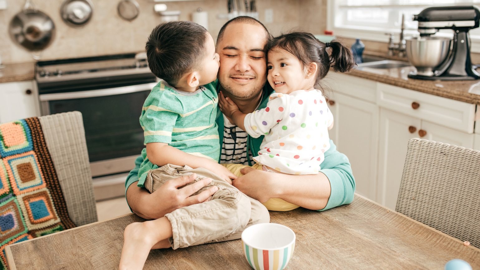 4 Reasons Why Hugs Are the Perfect Gift