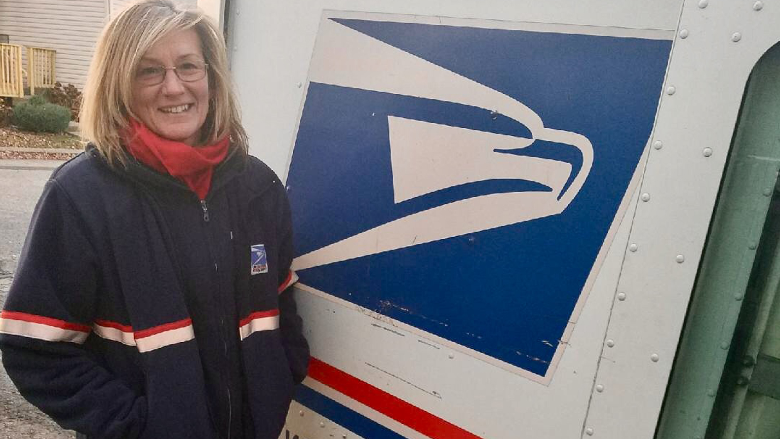 A Mail Carrier’s Instincts Save a Life and Start a Friendship