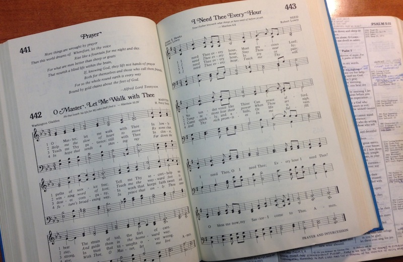 6 Ways to Pray the Hymnal