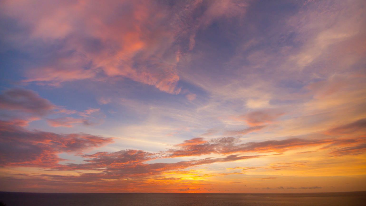 10 Bible Passages (and a Hymn) to Pray When Tragedy Strikes