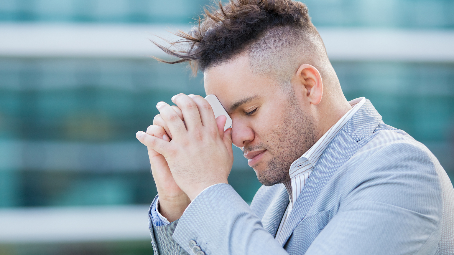 6 Ways Your Phone Can Help You Pray