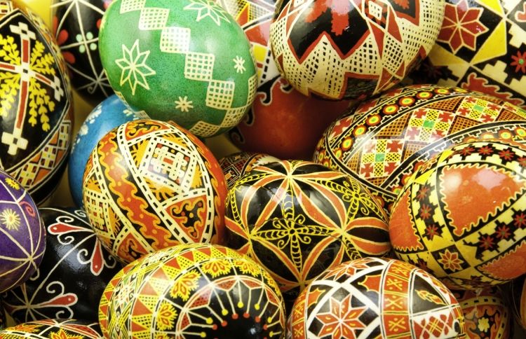 8 Inspirational Easter Eggs