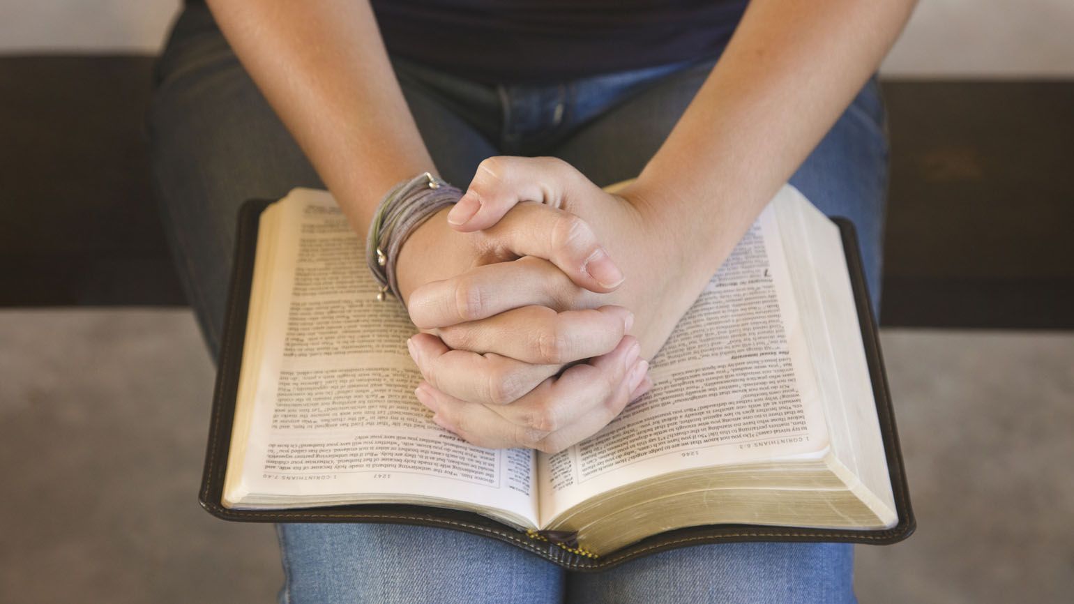 7 Easy Prayers for When You’re Feeling Overwhelmed