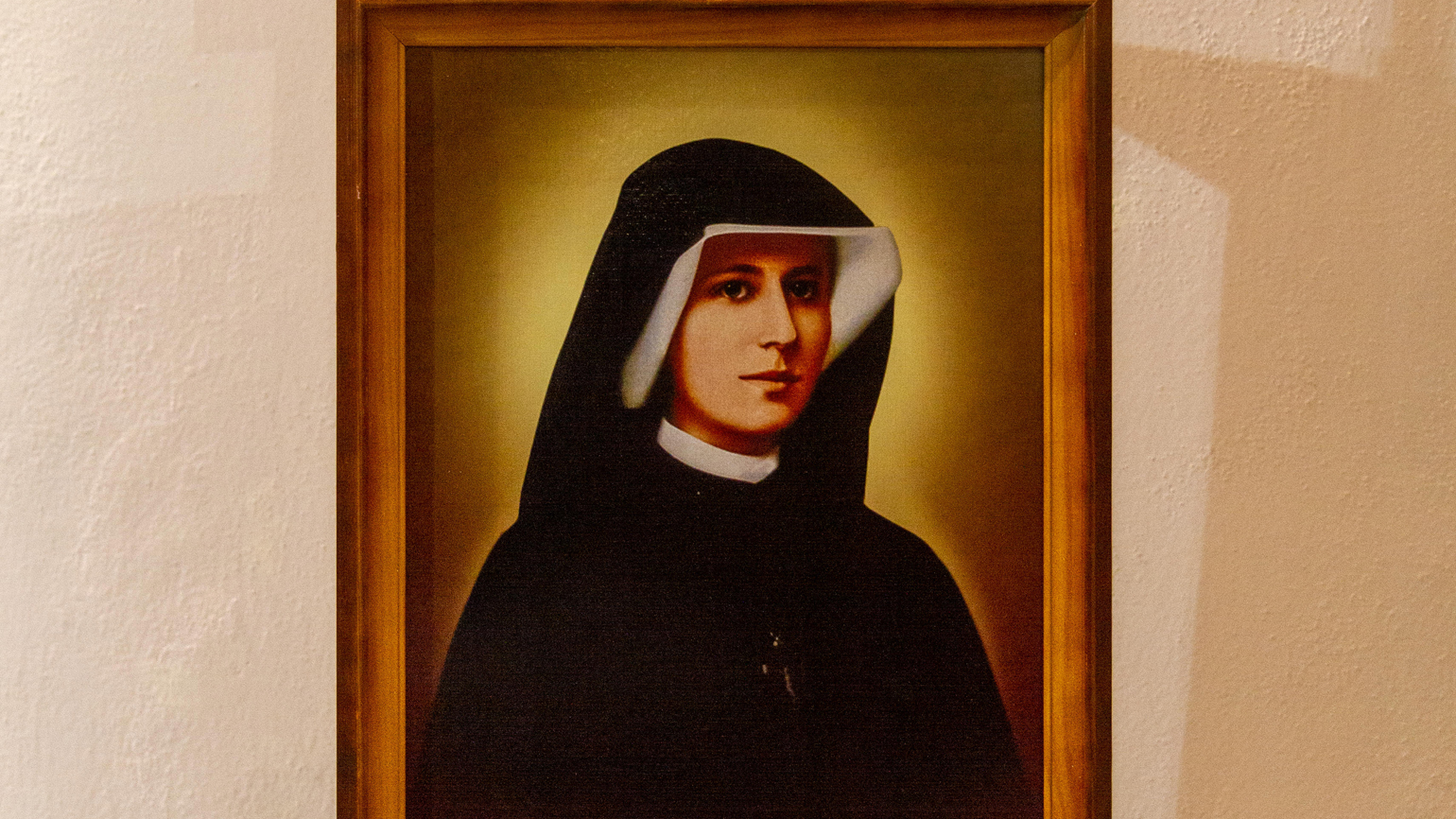 Sister Faustina Healed Her Leg
