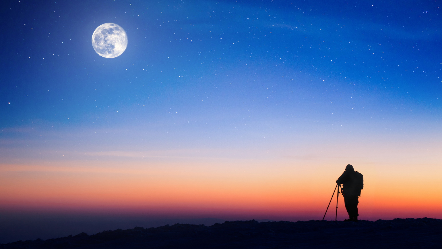 5 Bible Verses for Gazing at the Moon