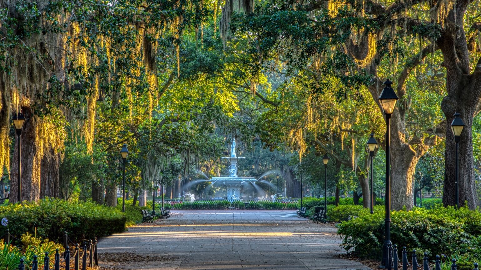 Secrets of Savannah: The New Cozy Mystery from Guideposts Books